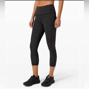 Lululemon Pace Rival High-Rise Crop 22"
Formation Camo Deep Coal Multi